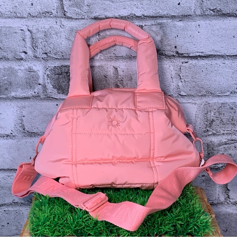 NWT Aerie by off-line Coral Bag. NEW!!!